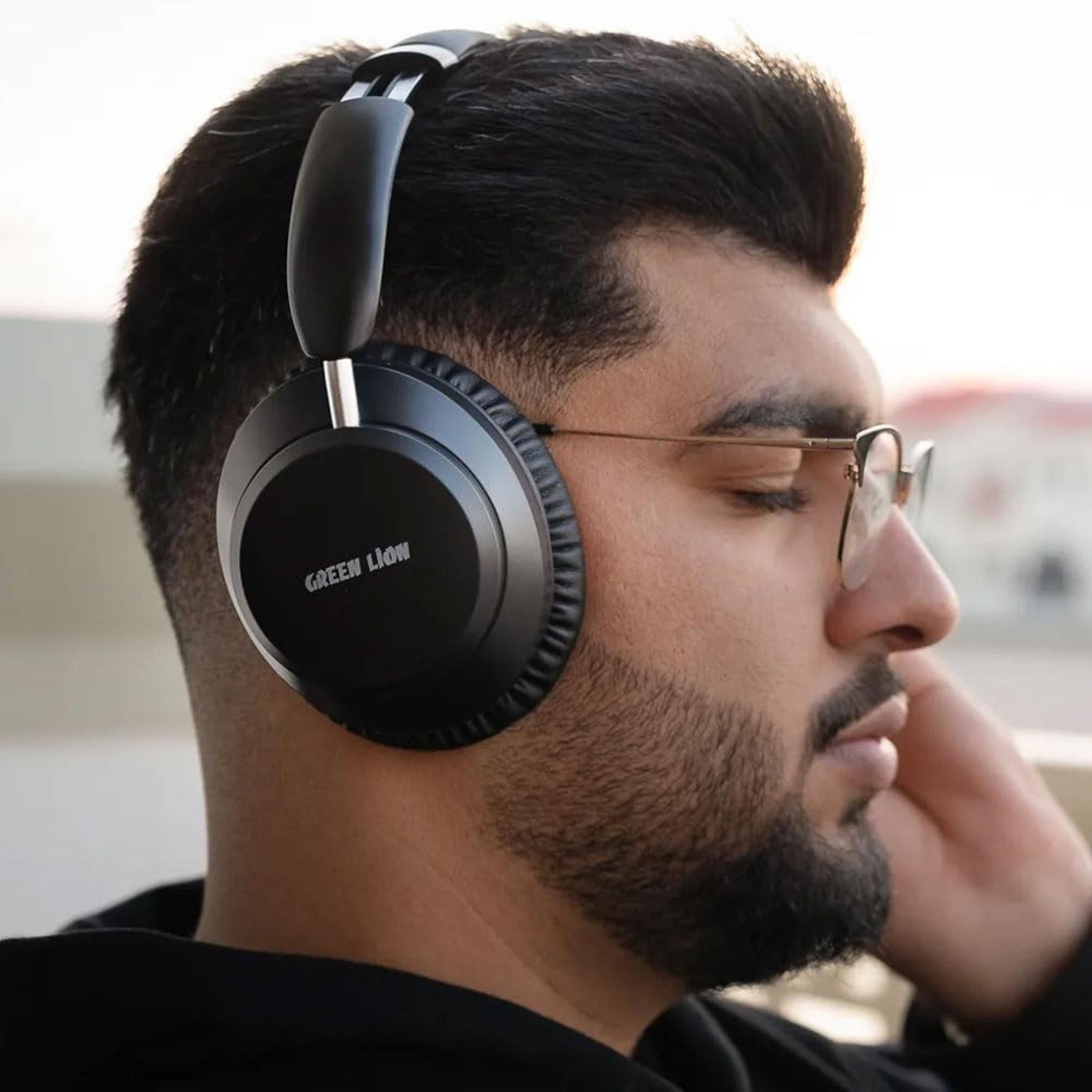 Green Lion Santiago Wireless Headphones, Active Noise Cancellation, 10m Working Distance, 2.5hrs Charging Time, 24hrs Play time, 5.3 Bluetooth, Aux - Black