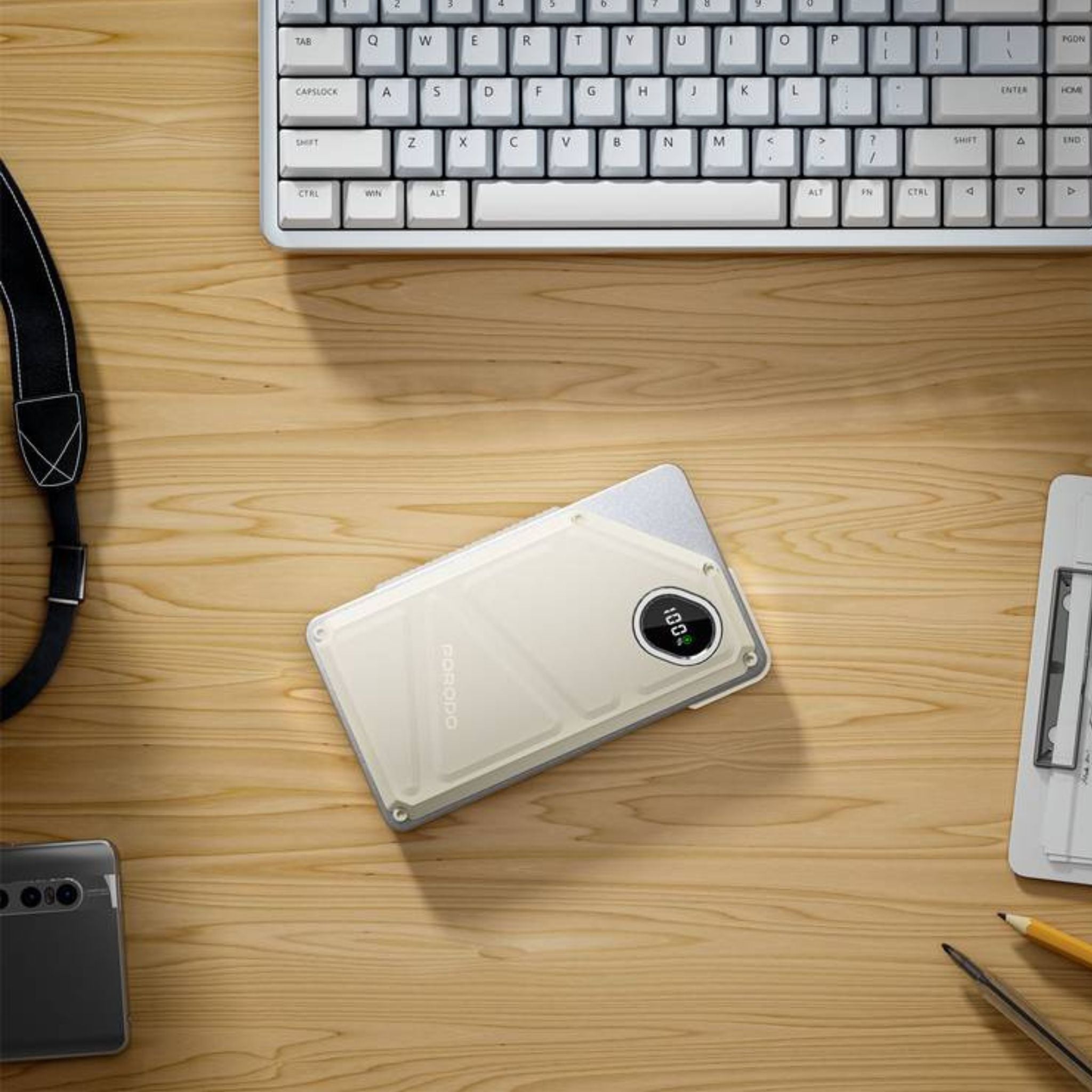 Porodo Power Bank 2x Type-C, 10000mAh, 2.4A Lightning, 22.5W USB-A Output, PD 20W, Digital Display, Simultaneous Charging - White
